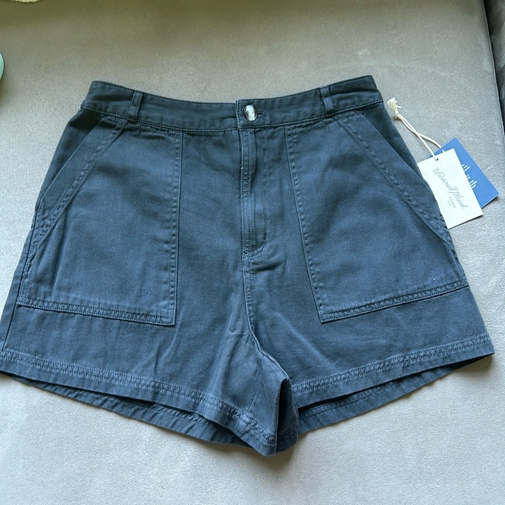 NWT universal thread high waisted shorts size 6